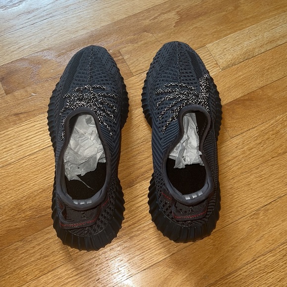 ❗️Sold❗️Yeezy Boost Sneakers for Men - Picture 3 of 5